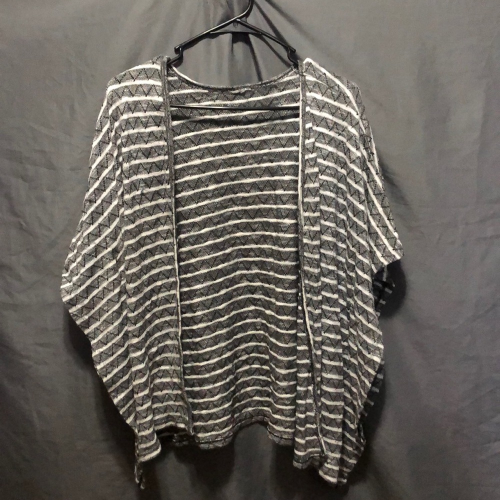 Short sleeve Spring/Summer cardigan